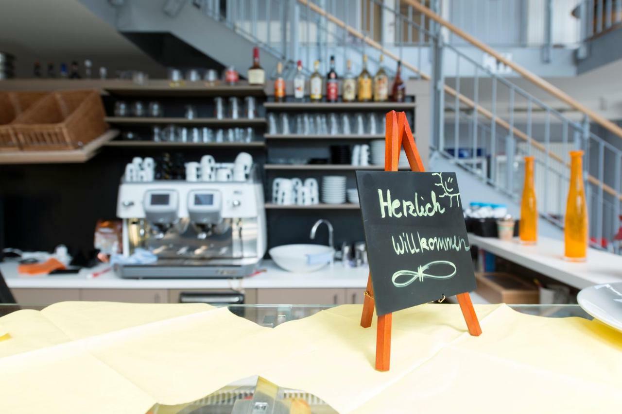 Cafe & Mehr 호텔 Halle  외부 사진